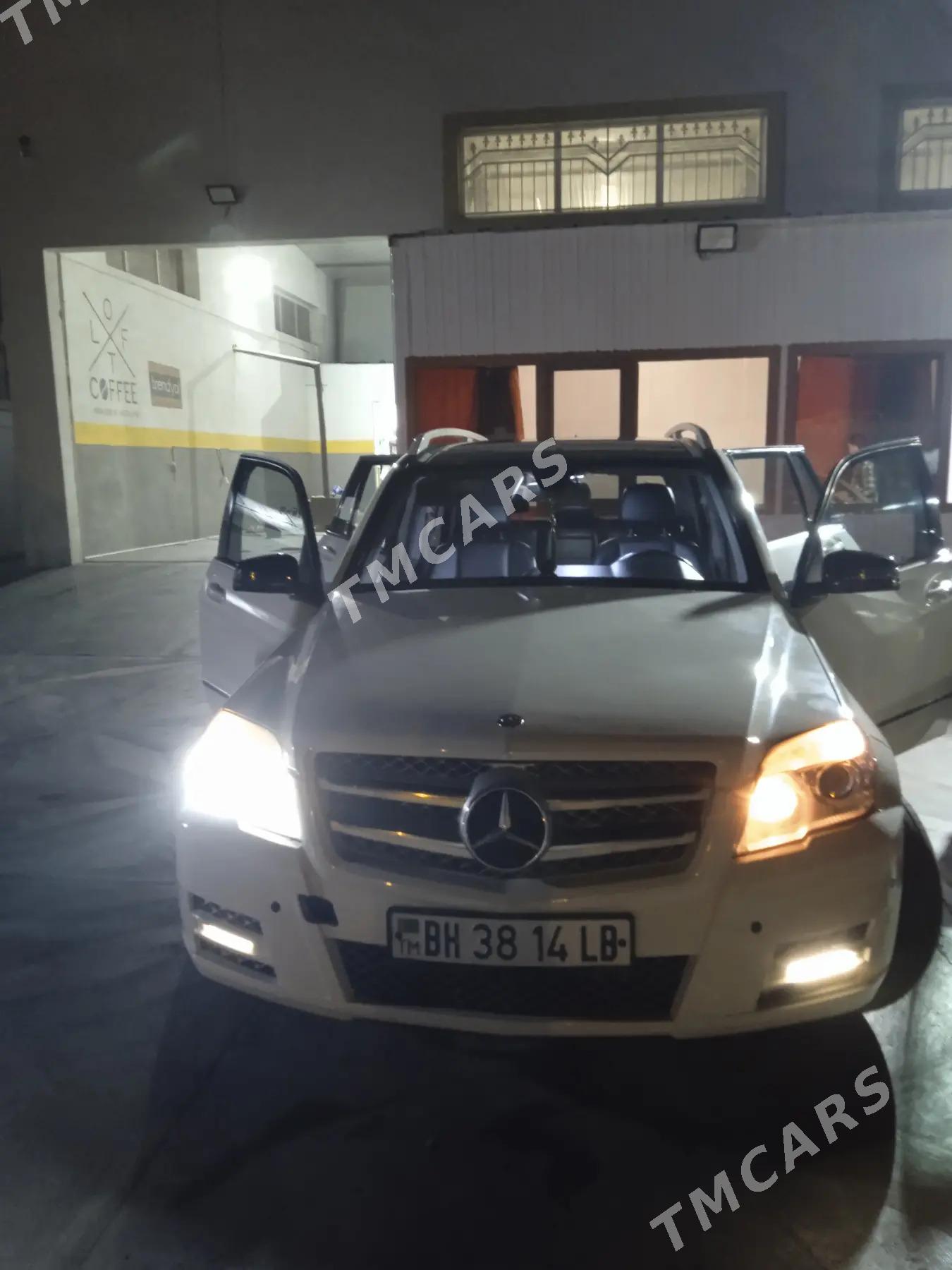 Mercedes-Benz GLK 350 2011 - 240 000 TMT - Туркменабат - img 2