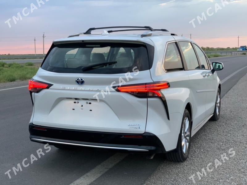 Toyota Sienna 2022 - 725 000 TMT - Aşgabat - img 6