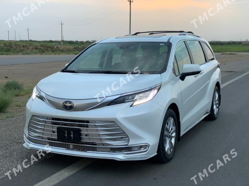 Toyota Sienna 2022 - 725 000 TMT - Aşgabat - img 4