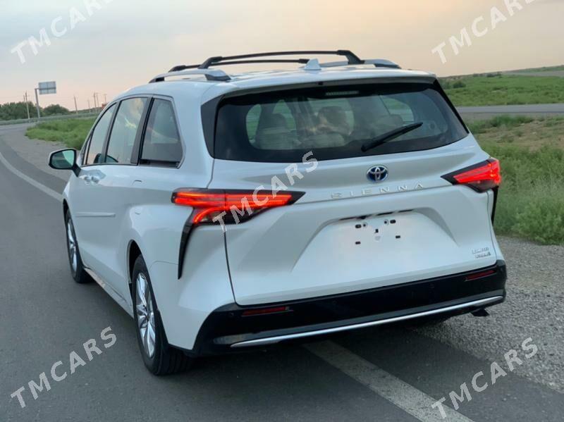 Toyota Sienna 2022 - 725 000 TMT - Aşgabat - img 2