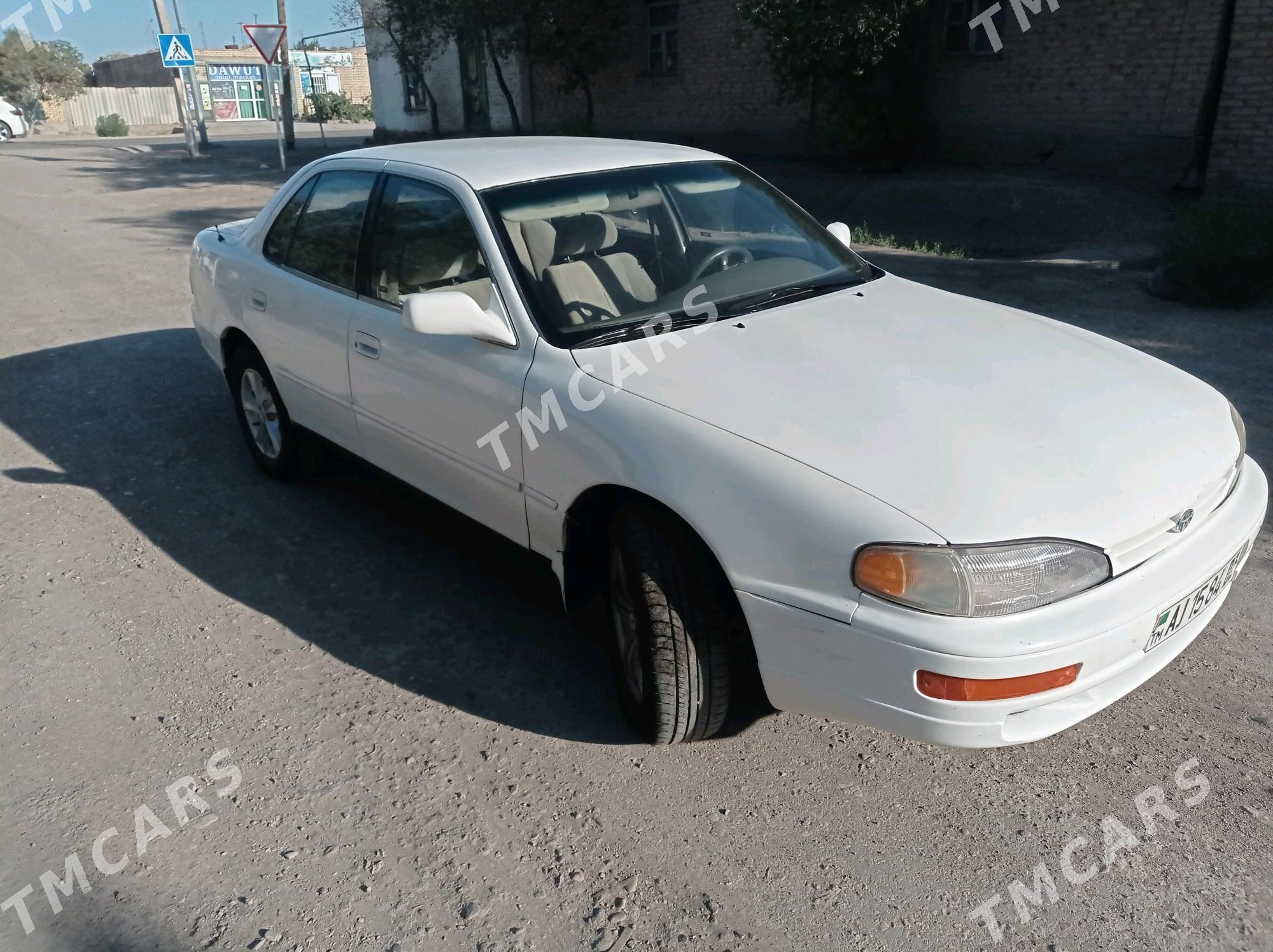 Toyota Camry 1996 - 75 000 TMT - Köneürgenç - img 3