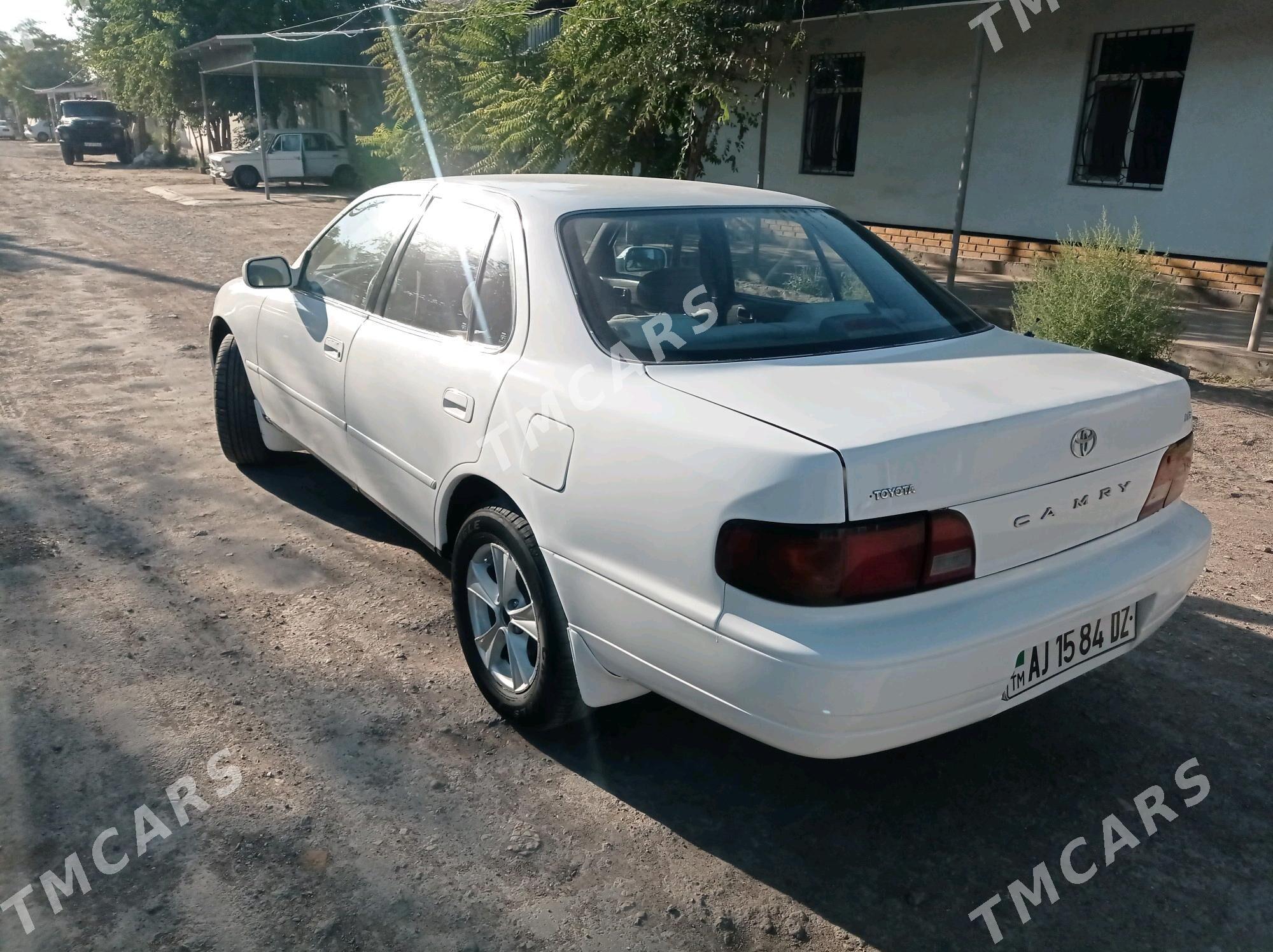 Toyota Camry 1996 - 75 000 TMT - Köneürgenç - img 4