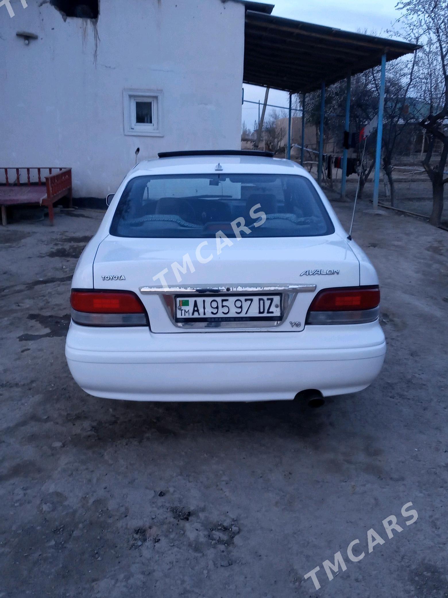 Toyota Avalon 1996 - 65 000 TMT - Губадаг - img 3