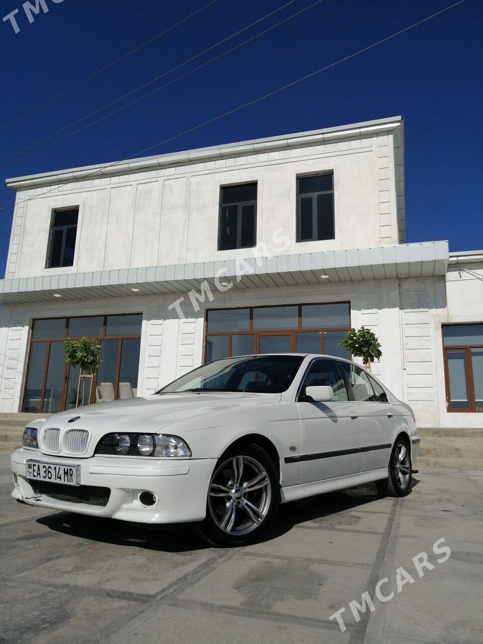 BMW E39 2001 - 79 000 TMT - Mary - img 2