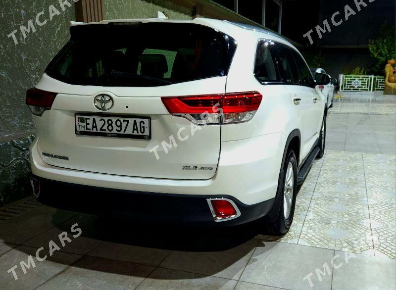 Toyota Highlander 2019 - 395 000 TMT - Ашхабад - img 3