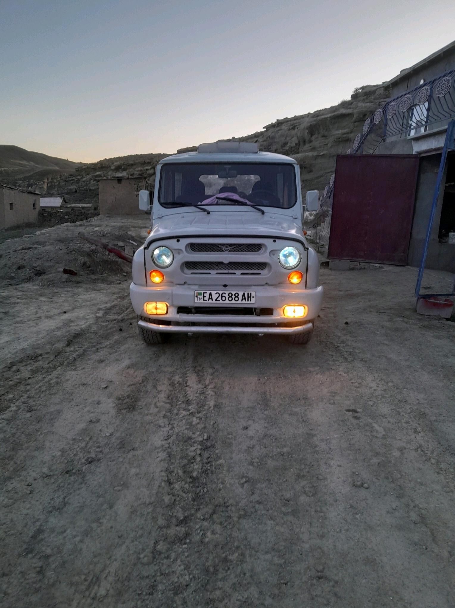 UAZ 469 2001 - 45 000 TMT - Bäherden - img 8