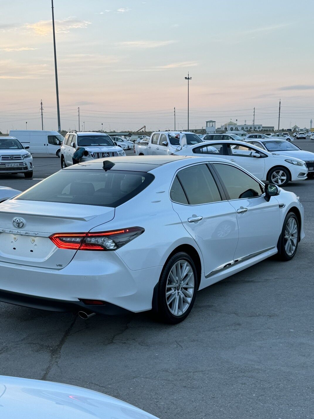 Toyota Camry 2023 - 653 000 TMT - Aşgabat - img 3