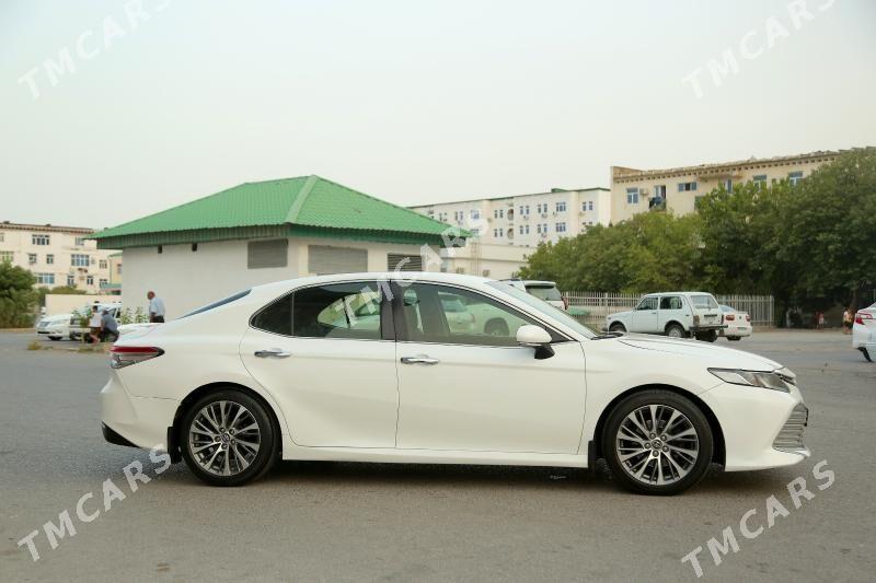 Toyota Camry 2019 - 243 000 TMT - Бузмеин - img 3