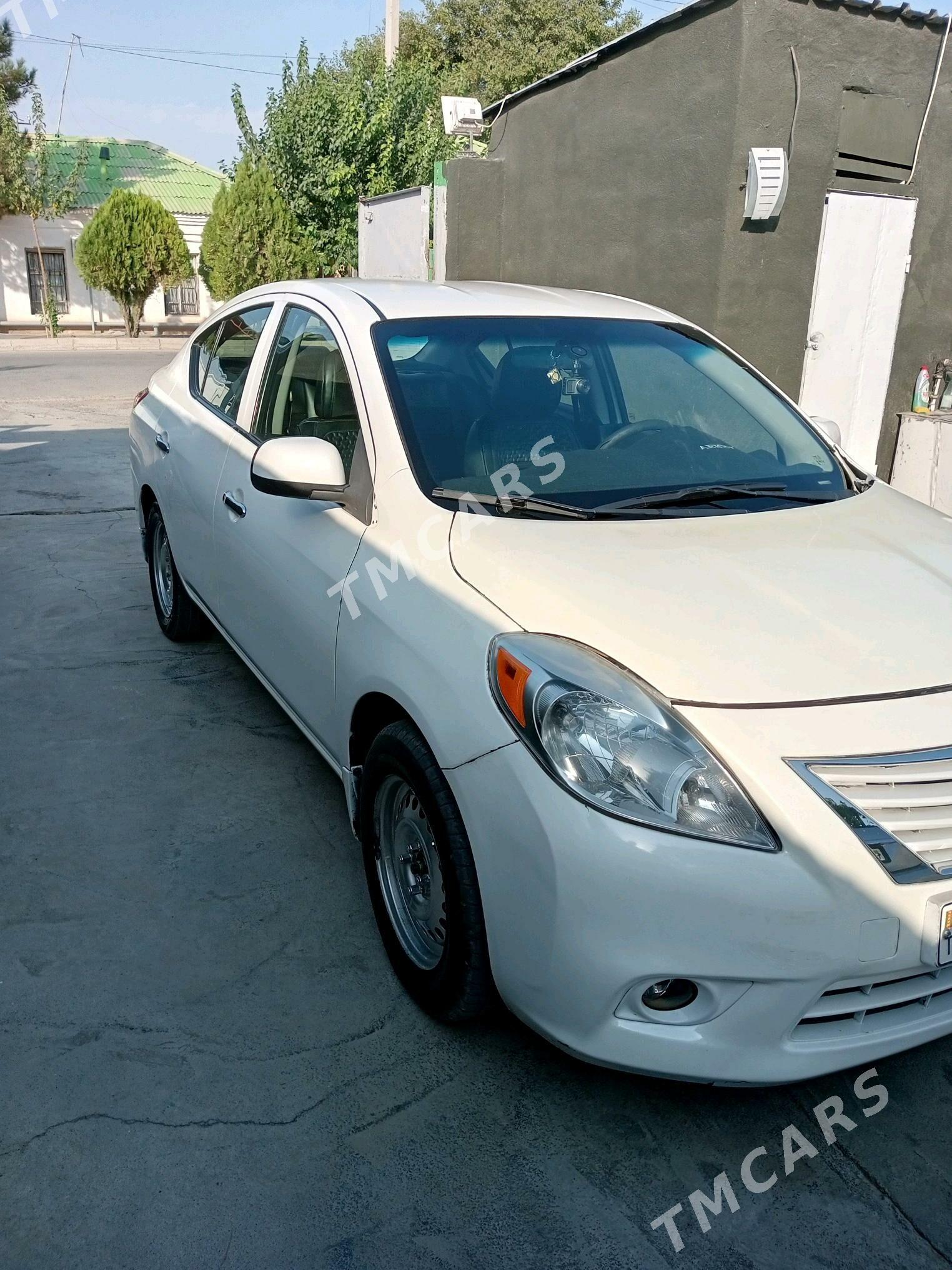 Nissan Versa 2012 - 85 000 TMT - Ýalkym - img 5