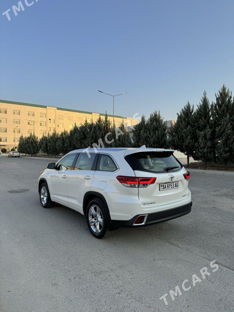 Toyota Highlander 2019 - 530 000 TMT - Гуртли - img 4