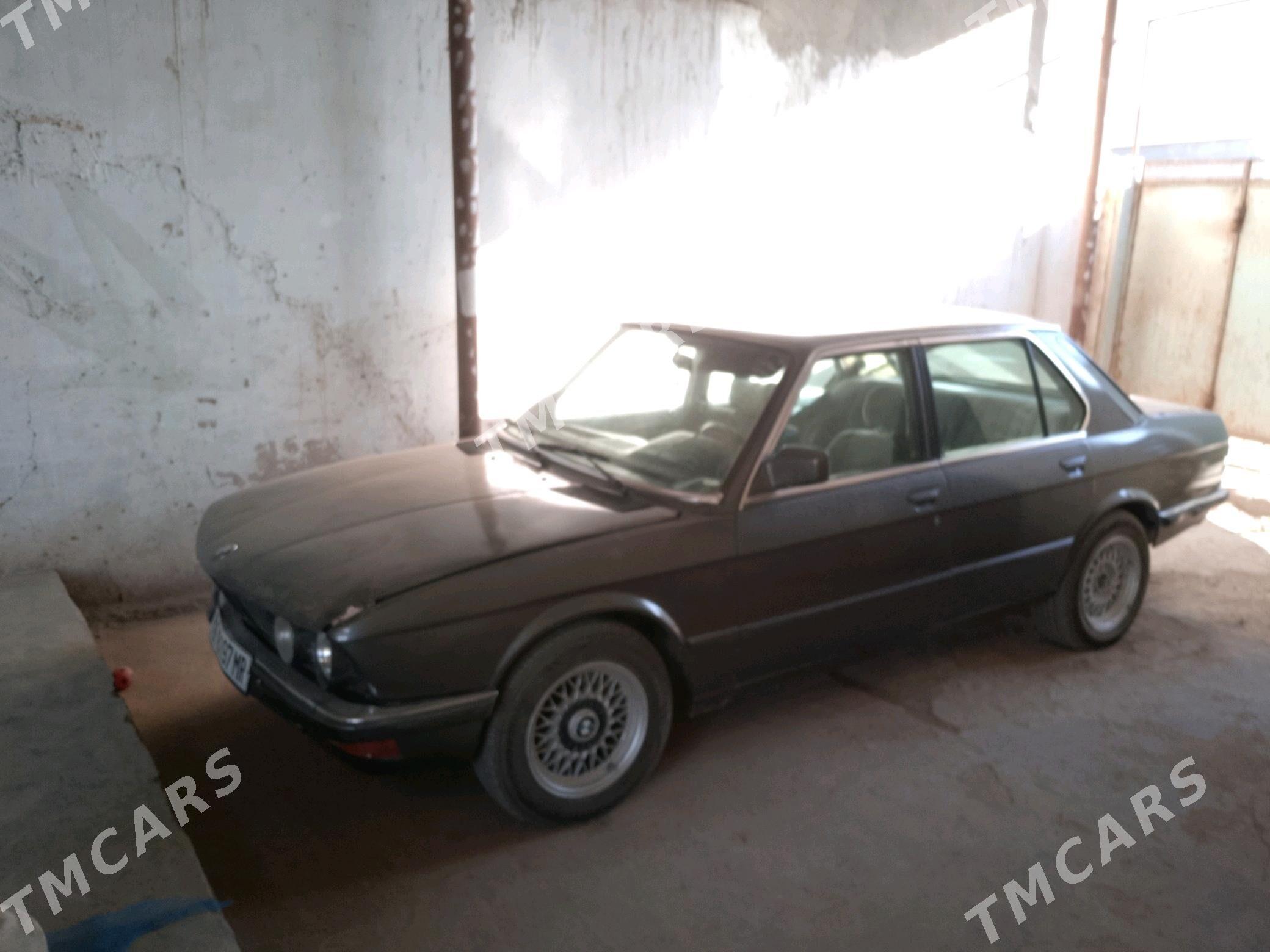 BMW 520 1987 - 19 000 TMT - Wekilbazar - img 4