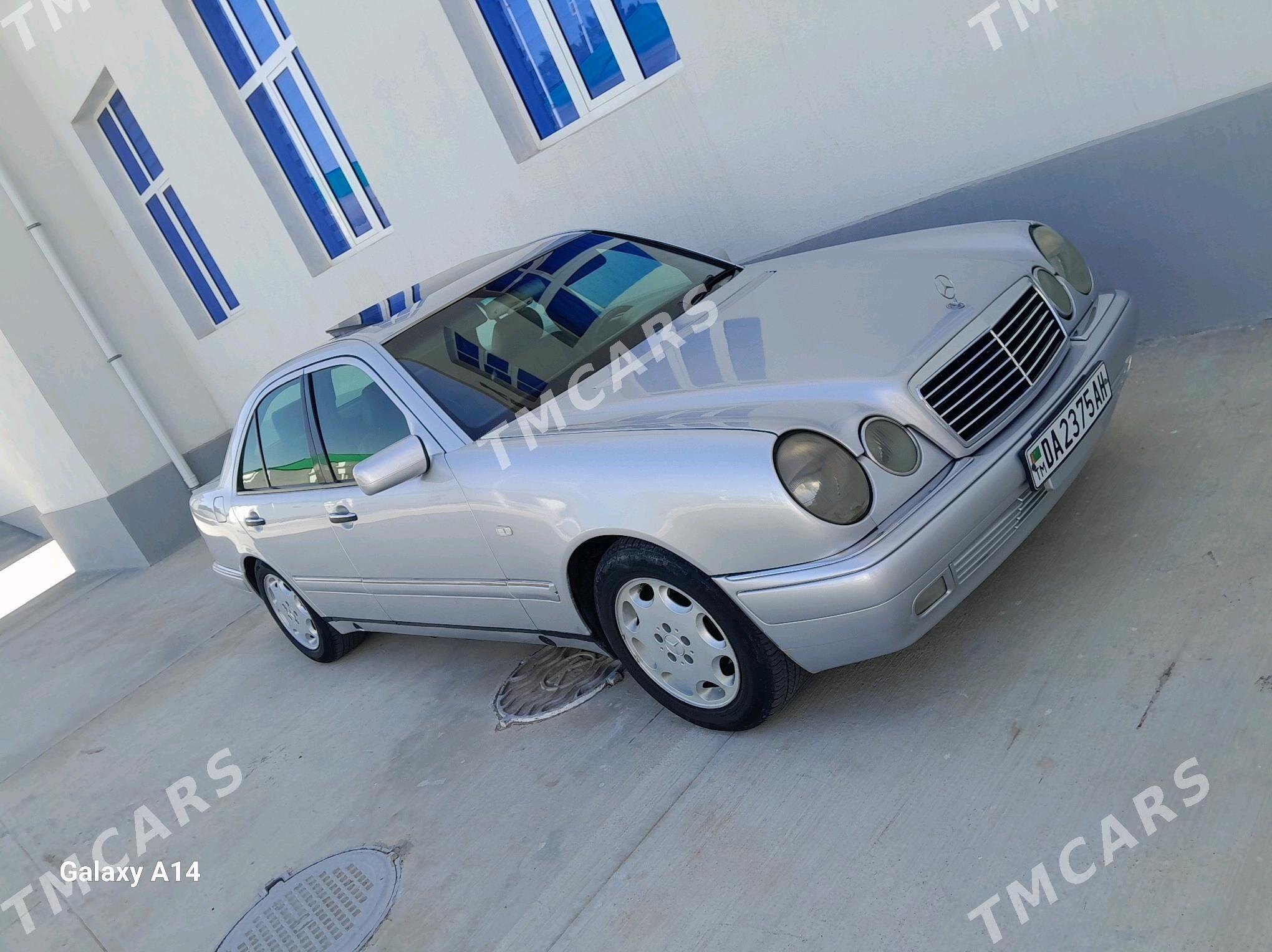 Mercedes-Benz E320 1995 - 80 000 TMT - Анев - img 4