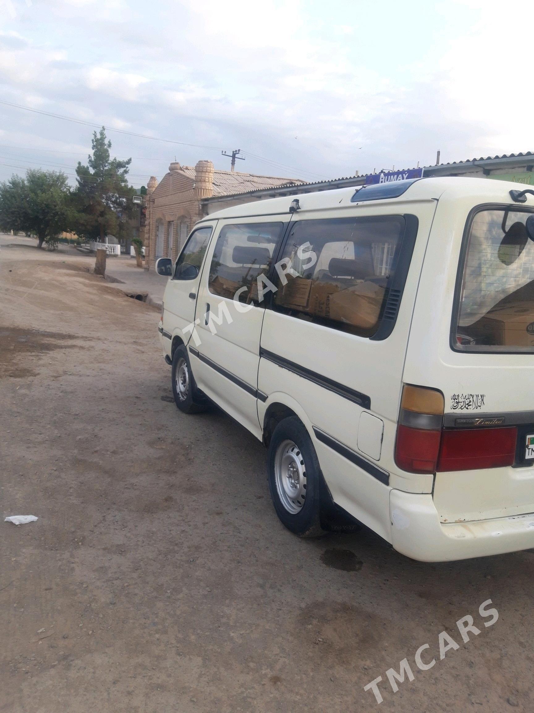 Toyota Hiace 1993 - 60 000 TMT - Теджен - img 5