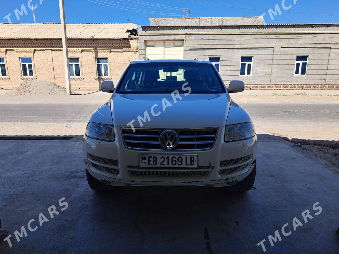 Volkswagen Touareg 2004 - 120 000 TMT - Туркменабат - img 2