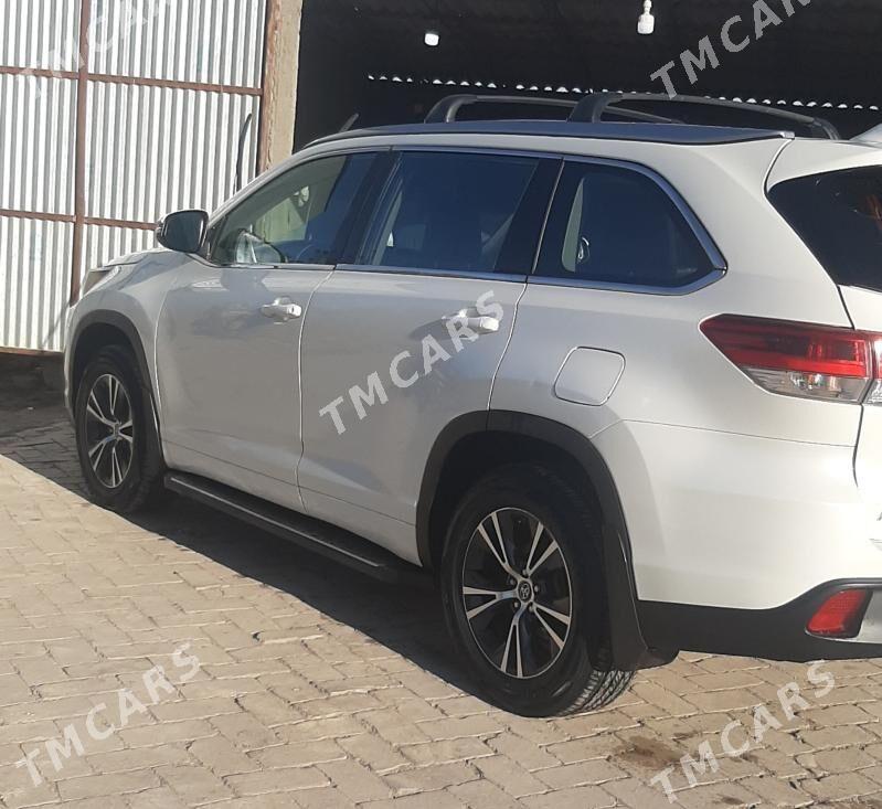 Toyota Highlander 2019 - 380 000 TMT - Мары - img 4