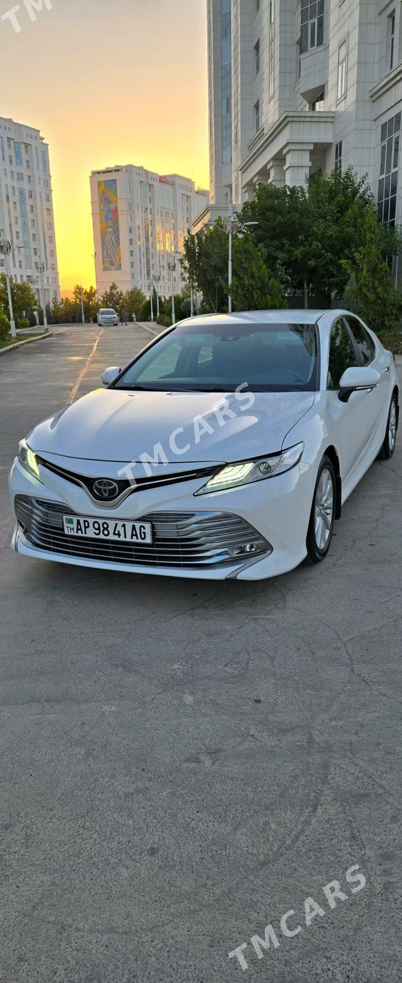 Toyota Camry 2018 - 290 000 TMT - Ашхабад - img 2