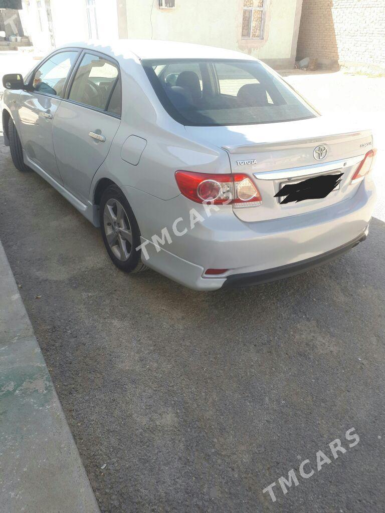 Toyota Corolla 2012 - 160 000 TMT - Ак-Бугдайский этрап - img 4