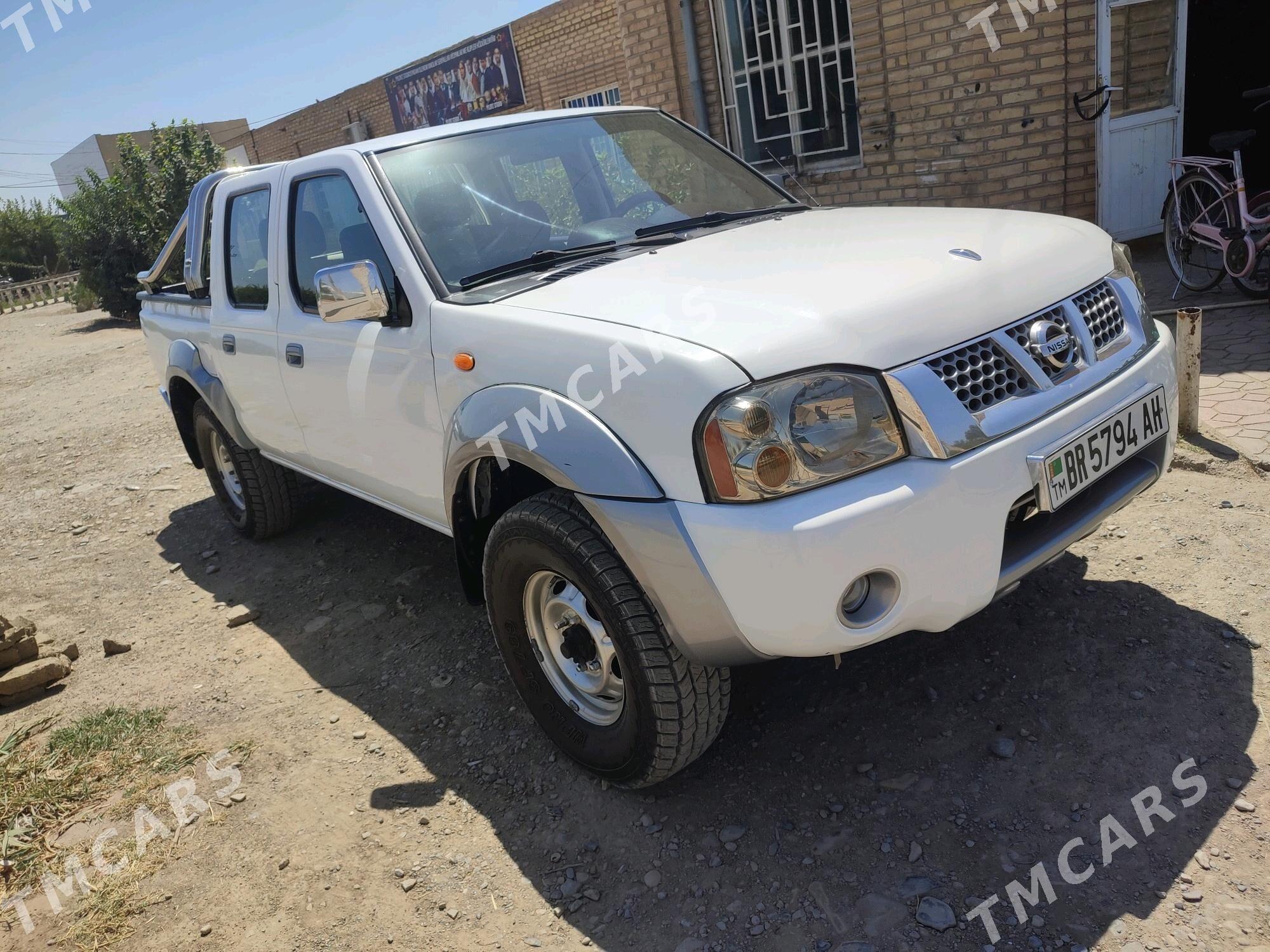 Nissan Navara 2012 - 140 000 TMT - Теджен - img 6