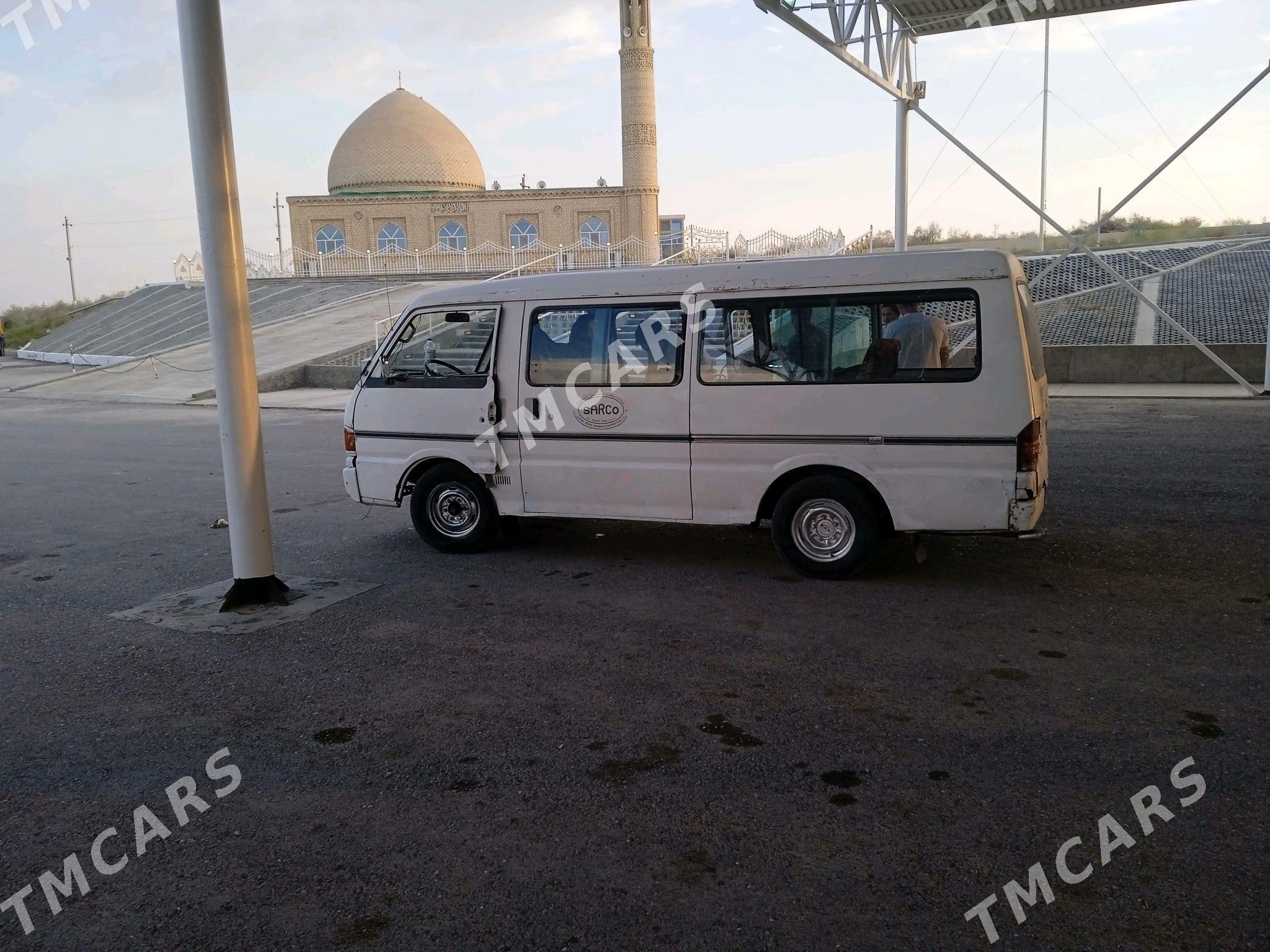 Toyota Hiace 1993 - 38 000 TMT - Murgap - img 2