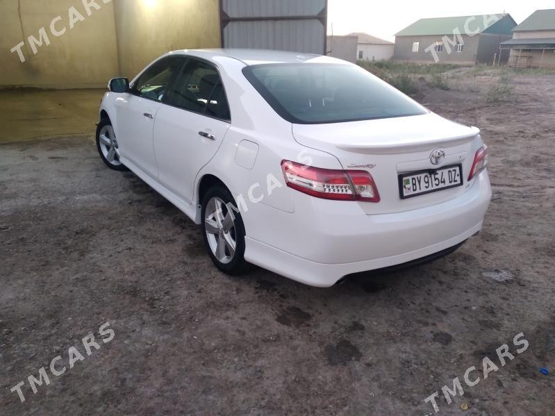 Toyota Camry 2010 - 175 000 TMT - Кёнеургенч - img 2