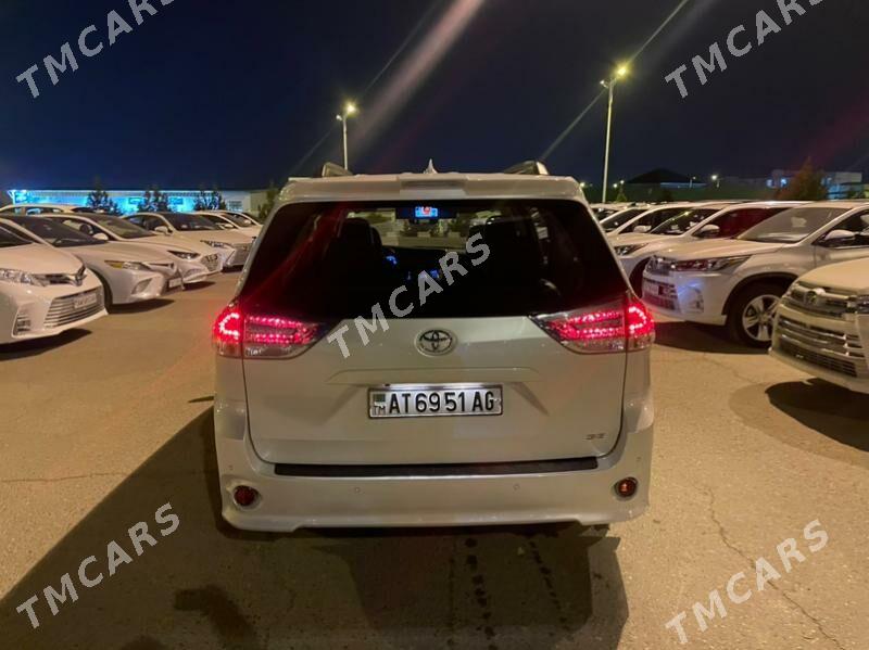 Toyota Sienna 2018 - 362 000 TMT - Aşgabat - img 5