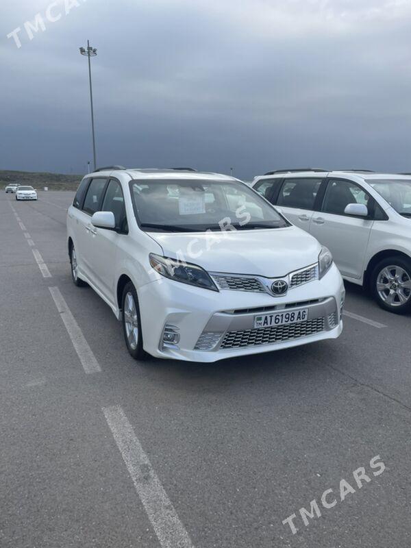 Toyota Sienna 2018 - 362 000 TMT - Aşgabat - img 4