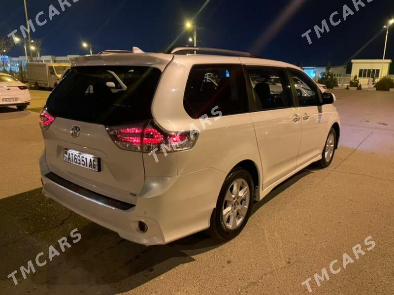 Toyota Sienna 2018 - 362 000 TMT - Aşgabat - img 6