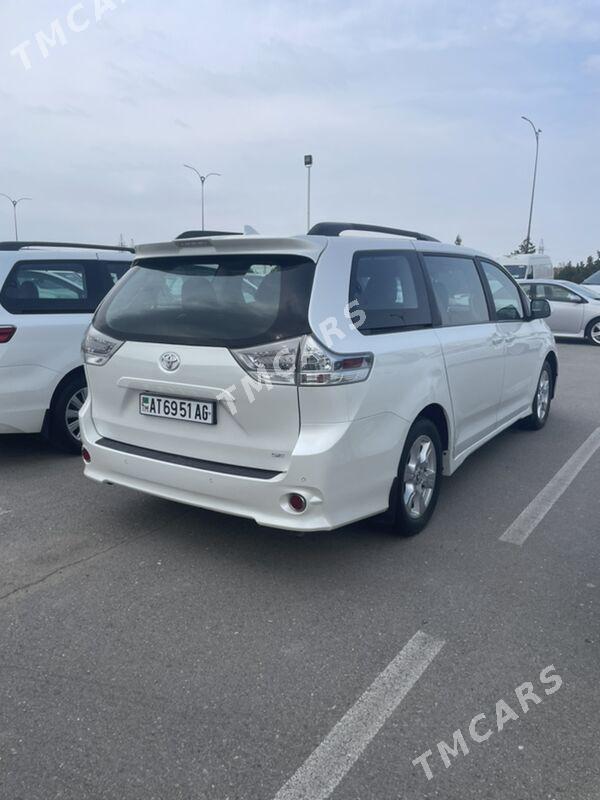 Toyota Sienna 2018 - 362 000 TMT - Aşgabat - img 10