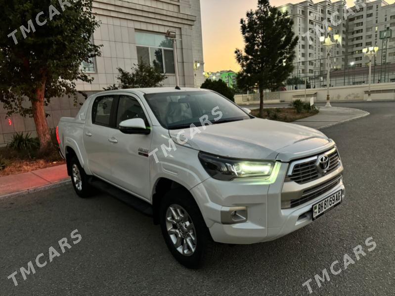 Toyota Hilux 2023 - 710 000 TMT - Ашхабад - img 8