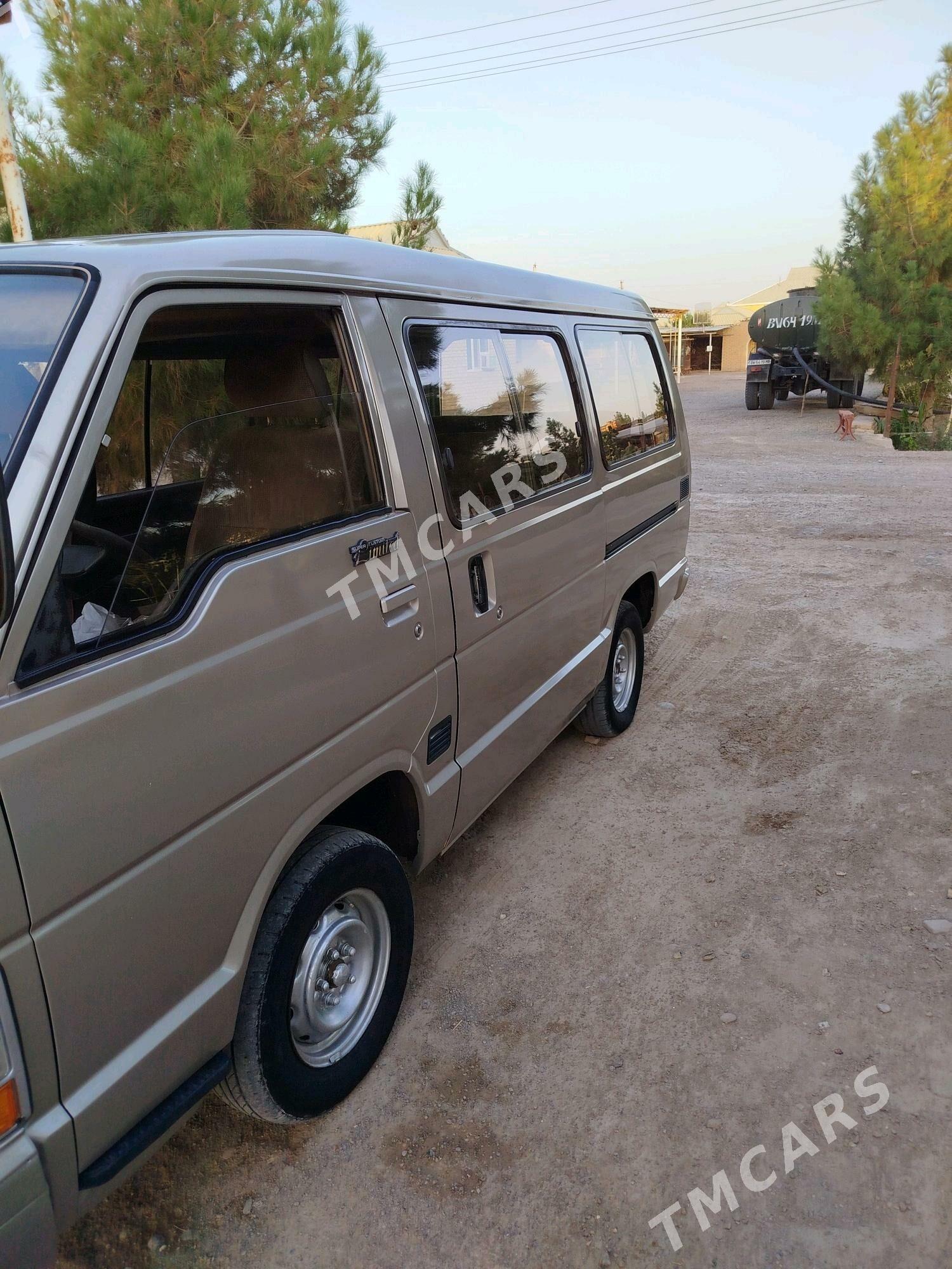 Toyota Hiace 1989 - 50 000 TMT - Сакарчага - img 8