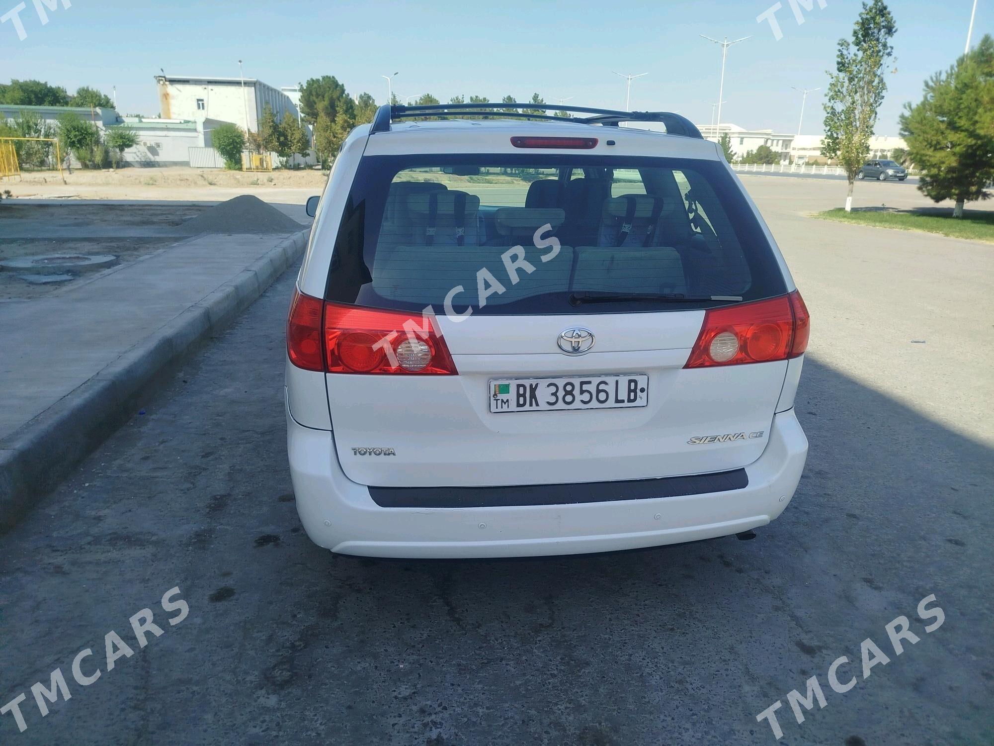 Toyota Sienna 2009 - 200 000 TMT - Туркменабат - img 4