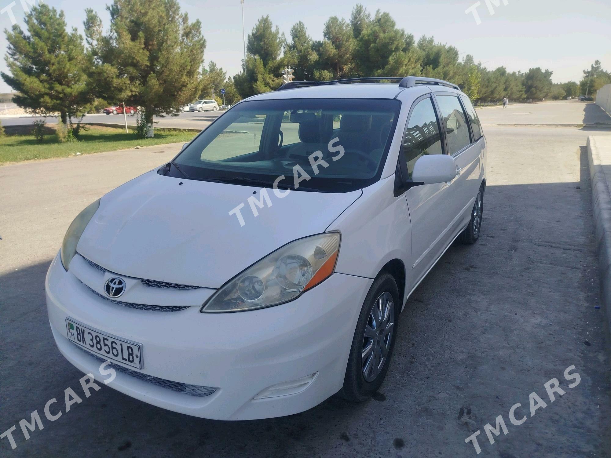 Toyota Sienna 2009 - 200 000 TMT - Туркменабат - img 3