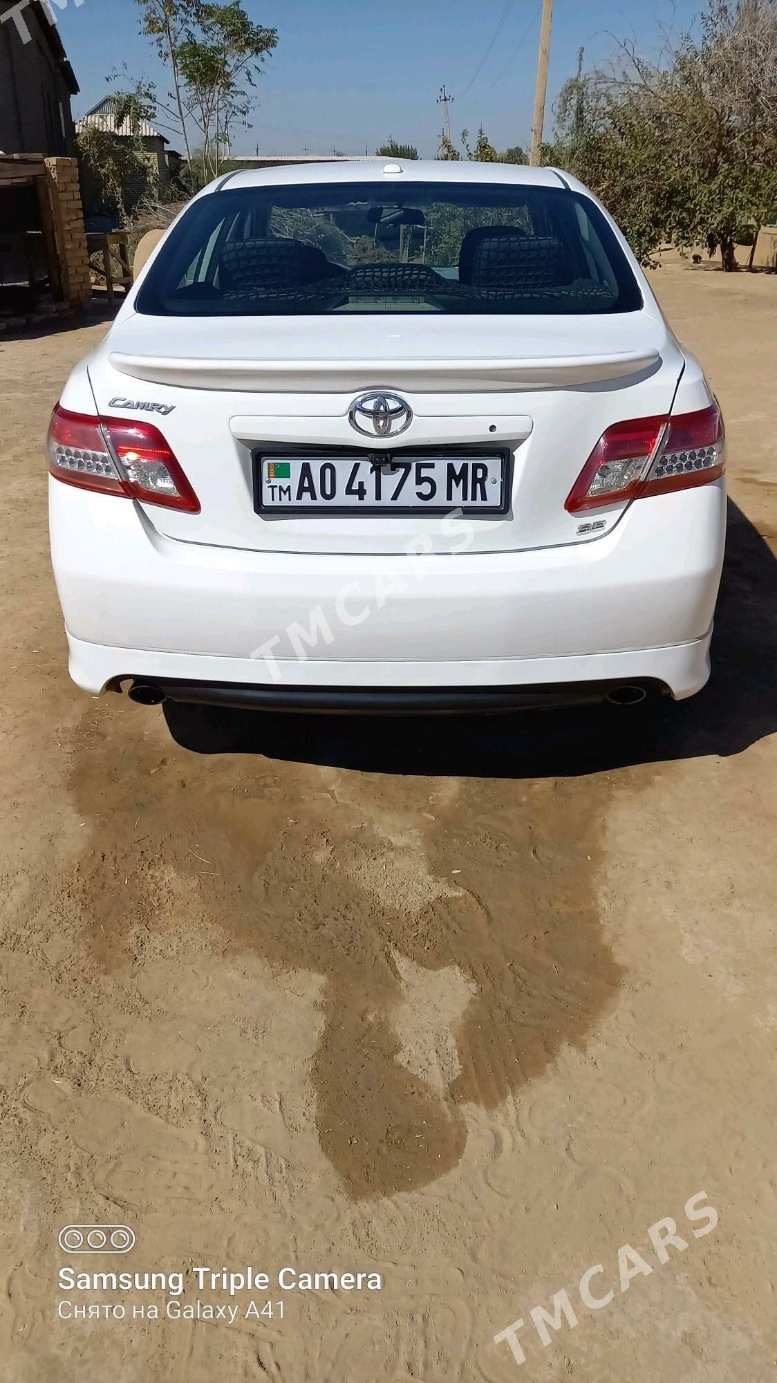 Toyota Camry 2011 - 147 000 TMT - Байрамали - img 2