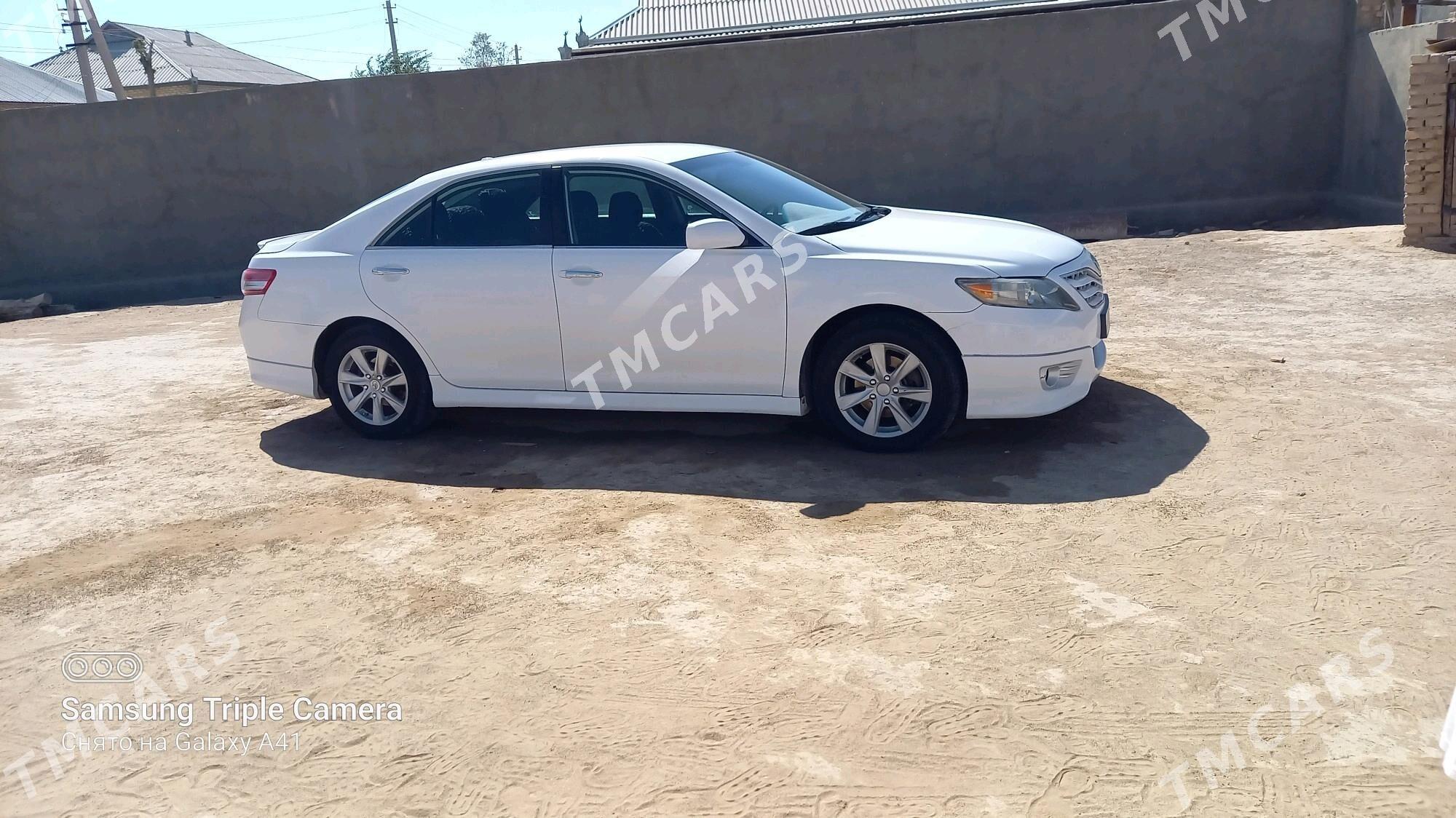 Toyota Camry 2011 - 147 000 TMT - Байрамали - img 3