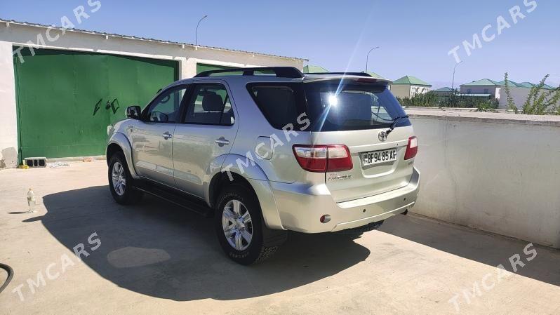 Toyota Fortuner 2008 - 195 000 TMT - Aşgabat - img 3