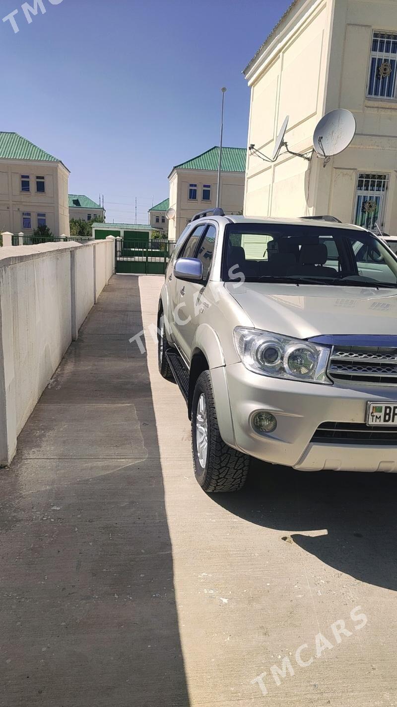 Toyota Fortuner 2008 - 195 000 TMT - Aşgabat - img 6