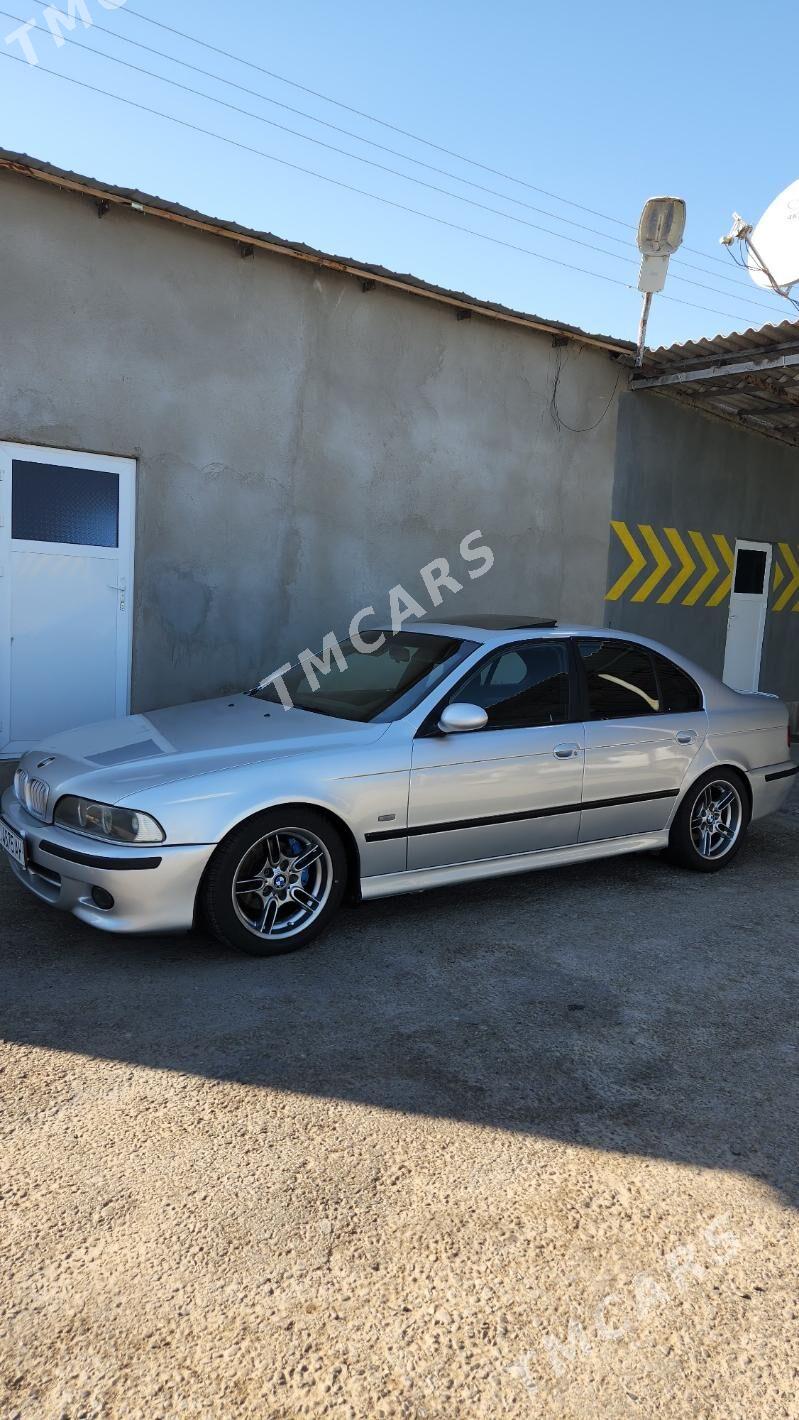 BMW E39 2002 - 120 000 TMT - Kaka - img 2