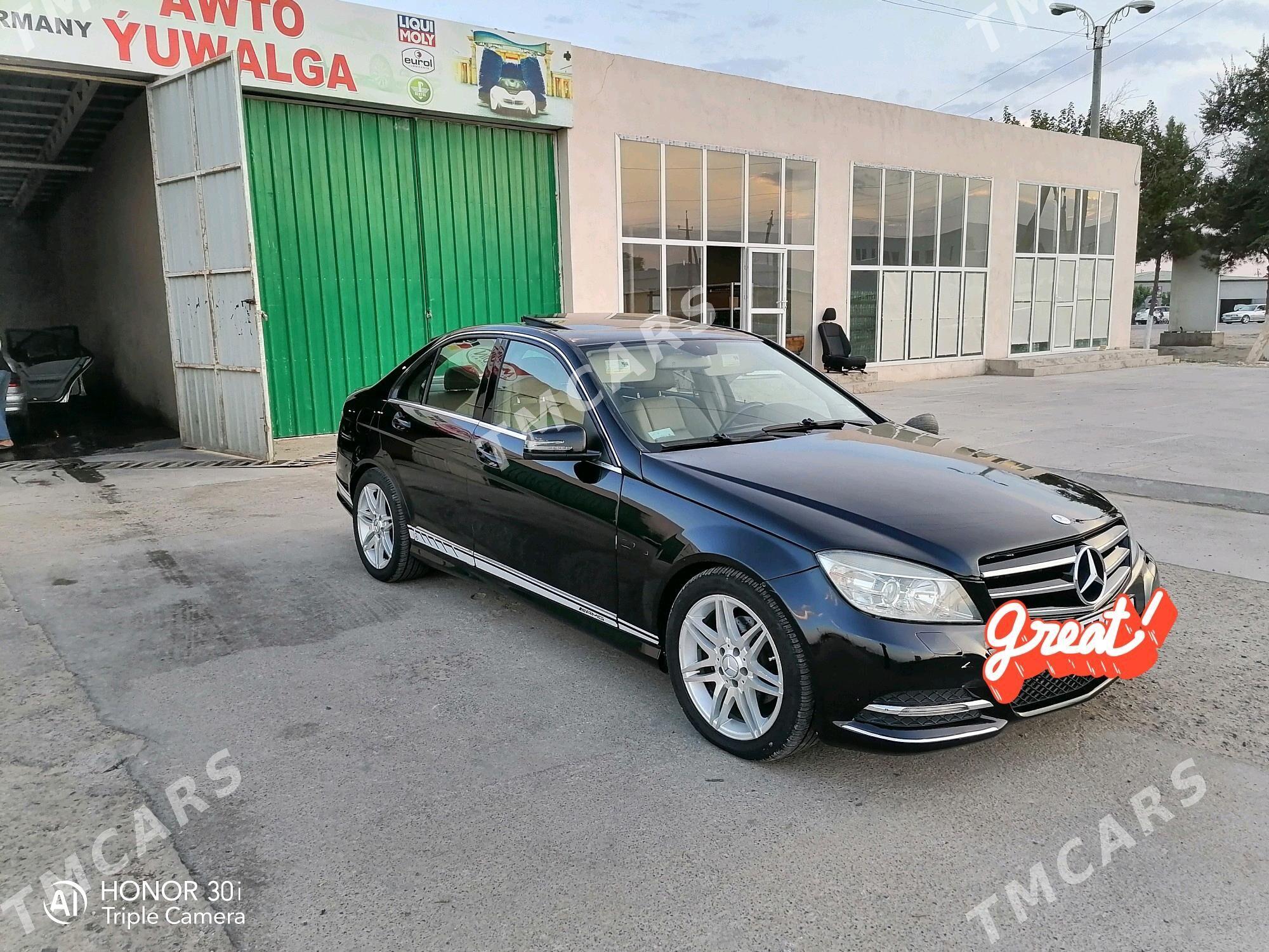 Mercedes-Benz C300 2010 - 185 000 TMT - Мары - img 2