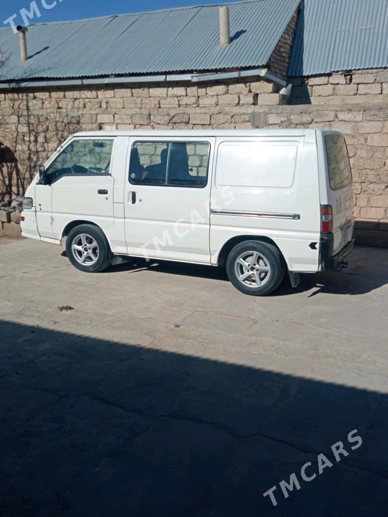 Toyota Hiace 2004 - 68 000 TMT - Анев - img 3