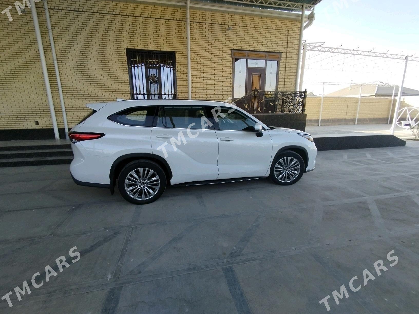 Toyota Highlander 2021 - 750 000 TMT - Мары - img 8