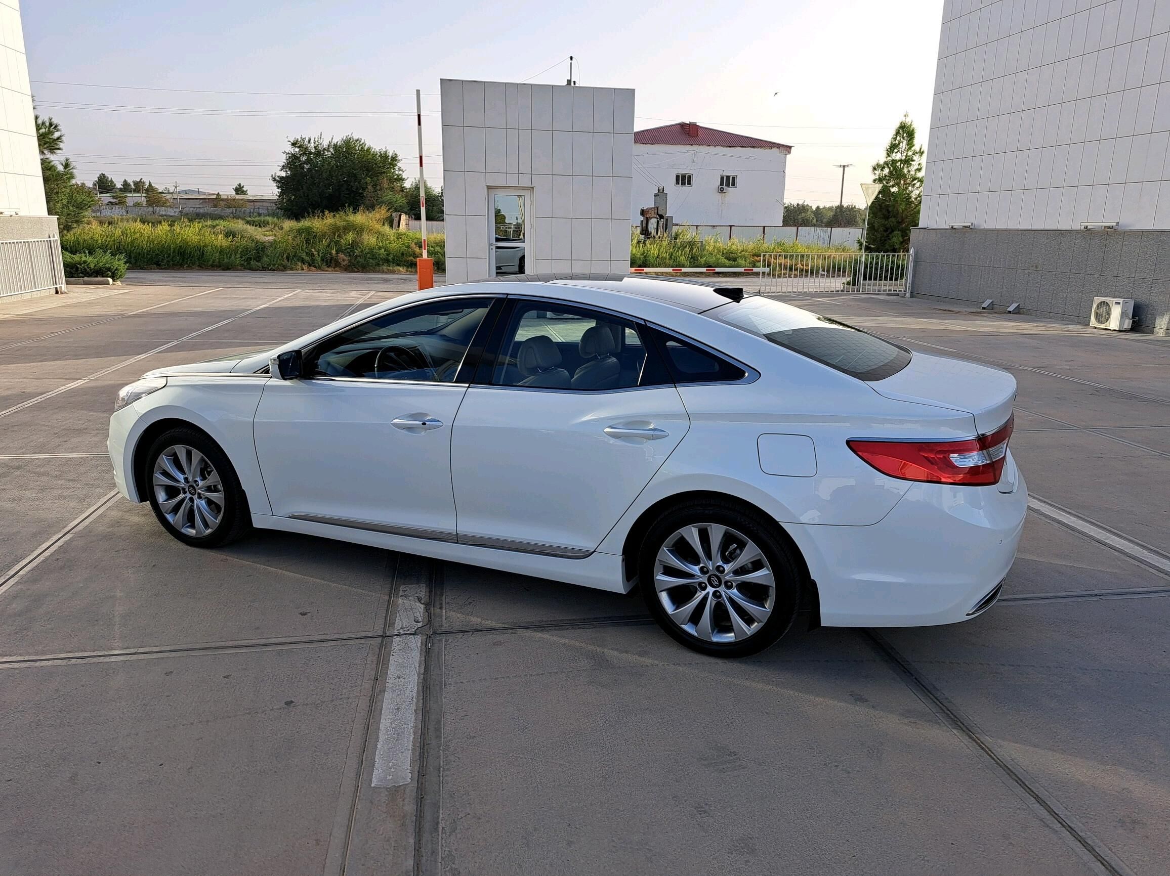 Hyundai Grandeur 2014 - 265 000 TMT - Ашхабад - img 4