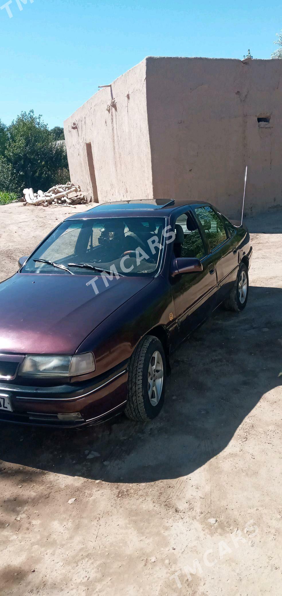 Opel Vectra 1990 - 23 000 TMT - Gubadag - img 5