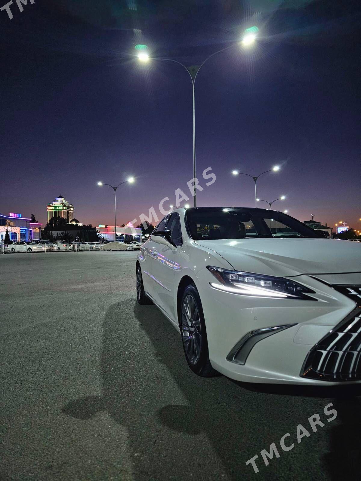 Lexus ES 350 2019 - 610 000 TMT - Täze zaman - img 4