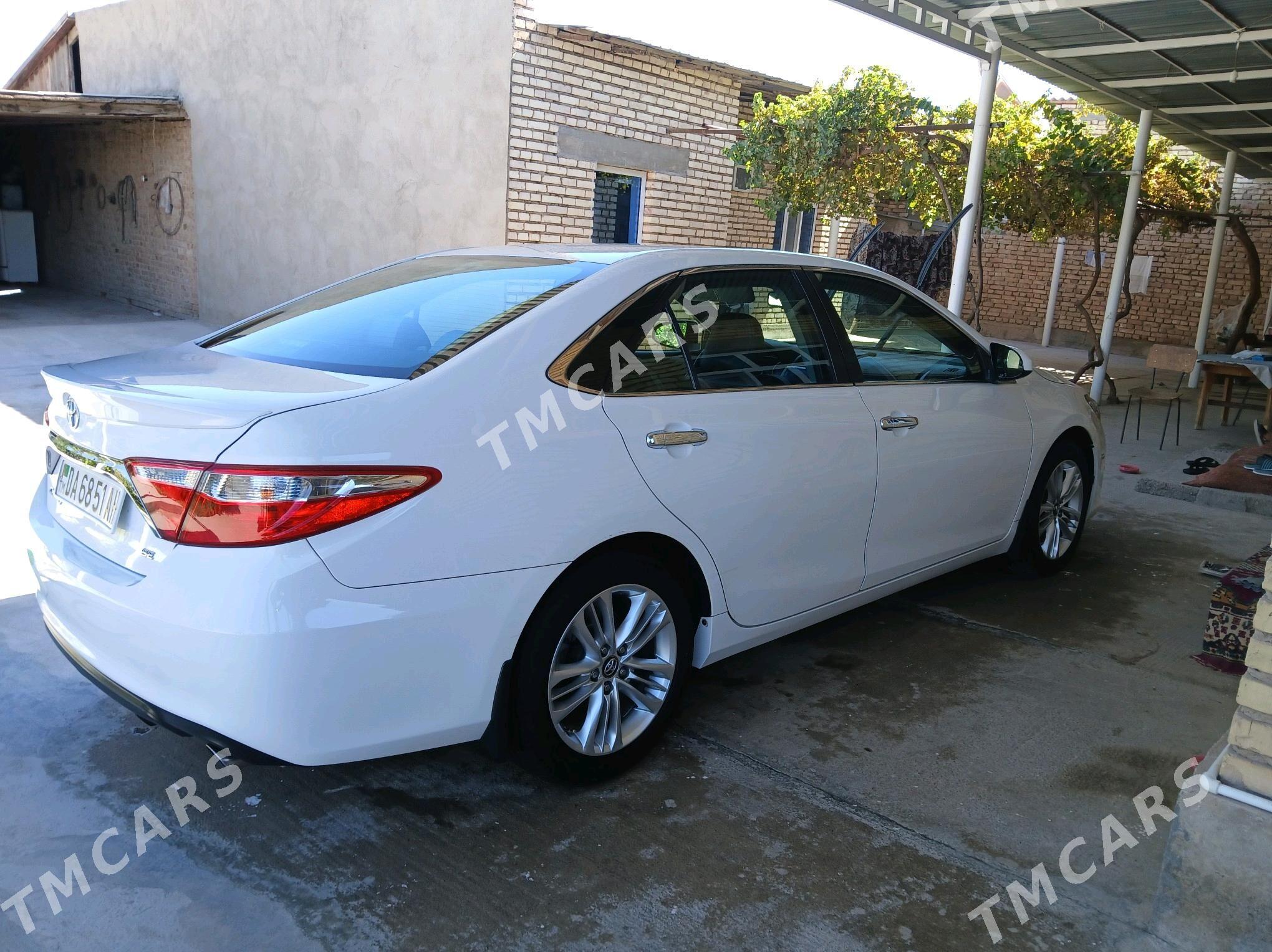 Toyota Camry 2017 - 265 000 TMT - 11 мкр - img 2