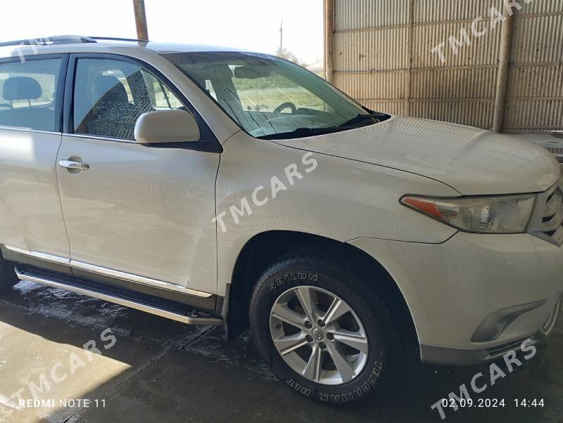 Toyota Highlander 2011 - 300 000 TMT - Мары - img 4