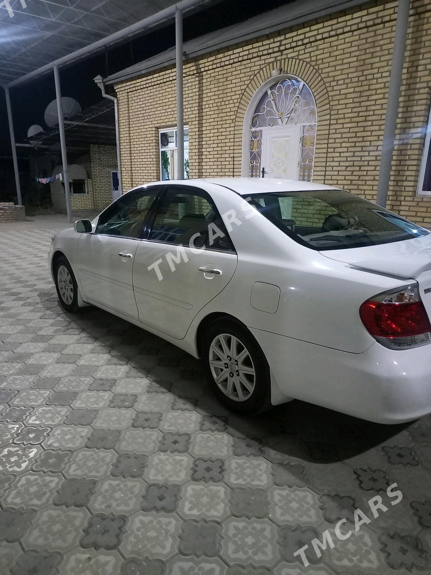 Toyota Camry 2004 - 160 000 TMT - Мары - img 2