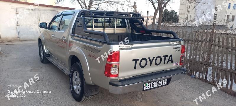 Toyota Hilux 2013 - 350 000 TMT - Magdanly - img 4