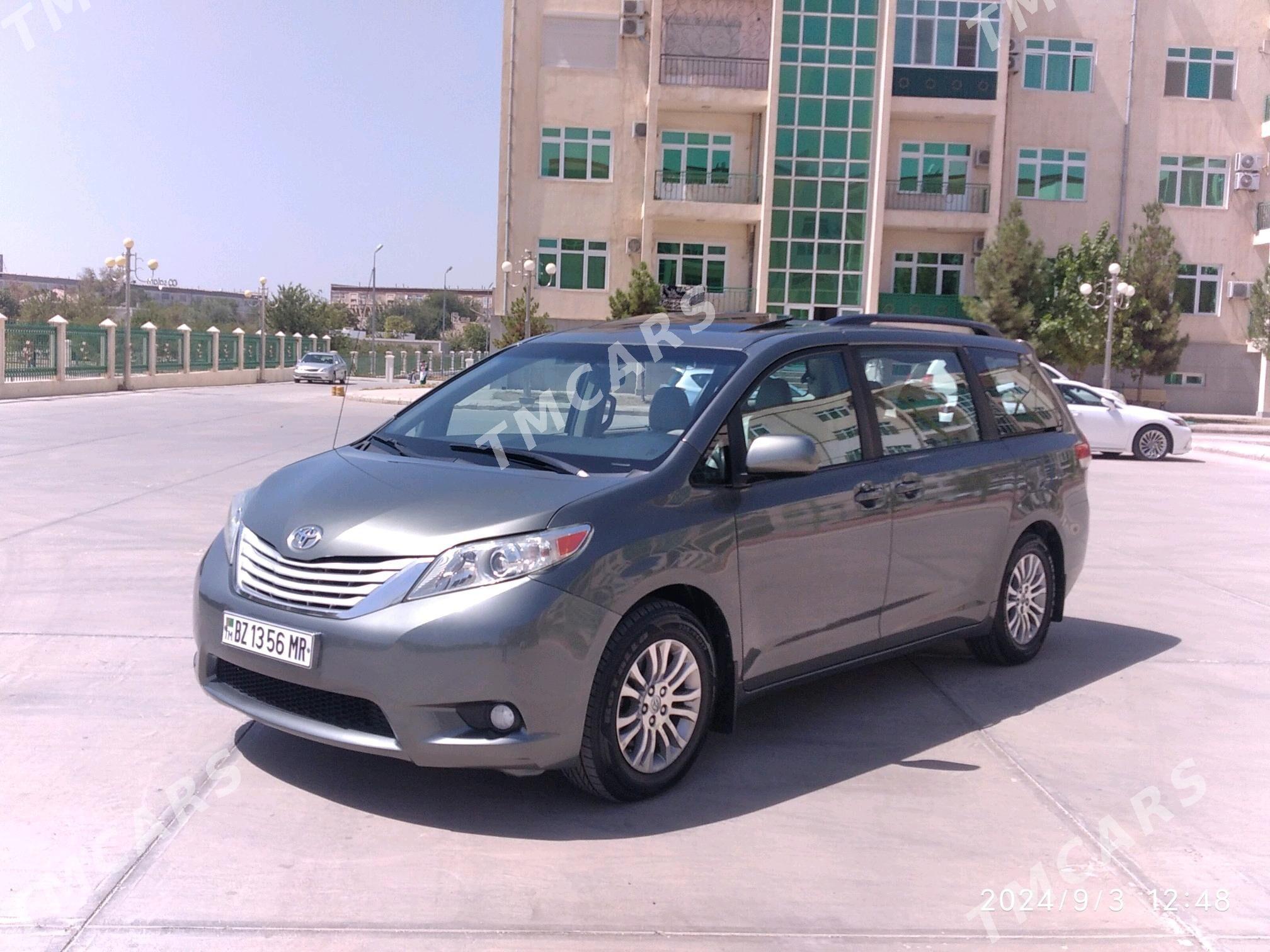 Toyota Sienna 2010 - 265 000 TMT - Мары - img 2