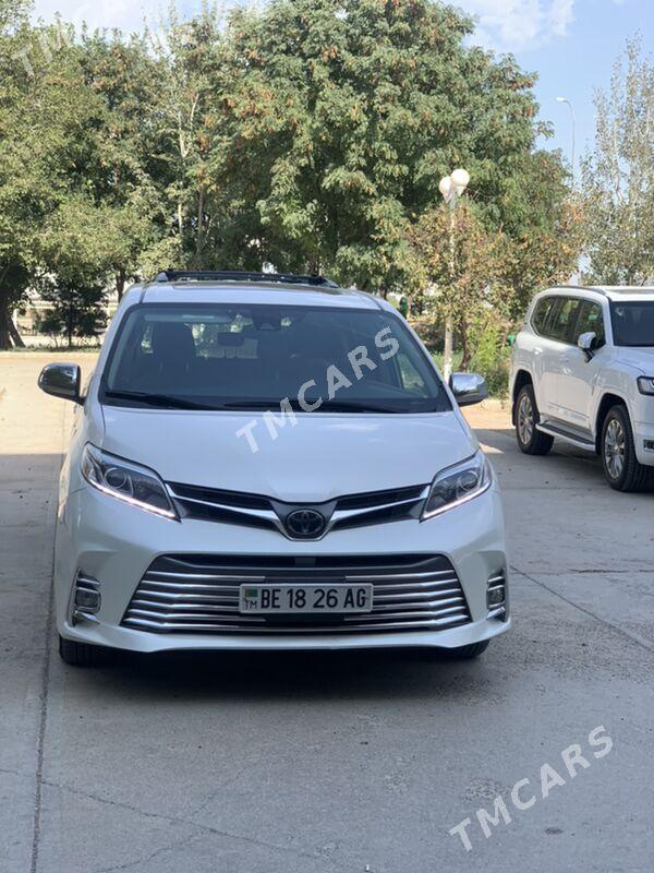 Toyota Sienna 2019 - 520 000 TMT - Aşgabat - img 2