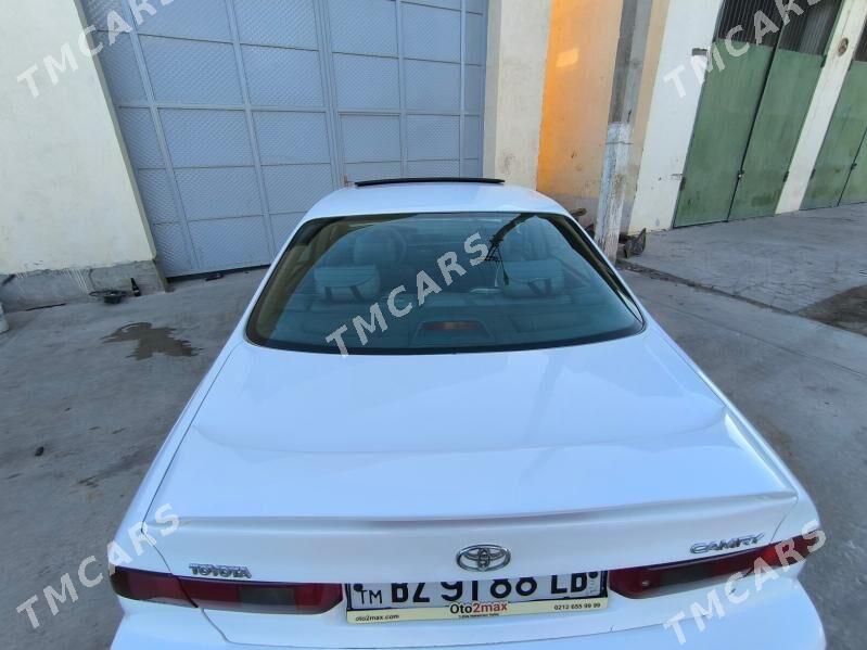 Toyota Camry 1998 - 110 000 TMT - Saýat - img 3